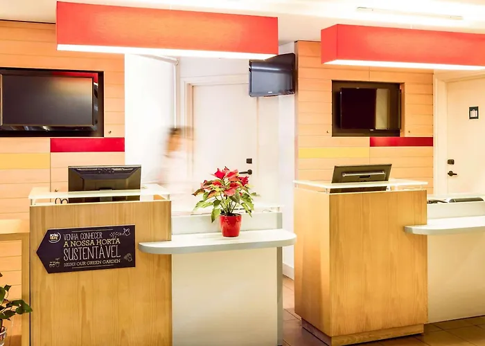 Ibis Porto Centro Sao Bento Hotel